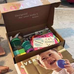 LOVEVERY The explorer box 9-10 months